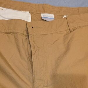 Columbia Tan Casual Outdoor Shorts